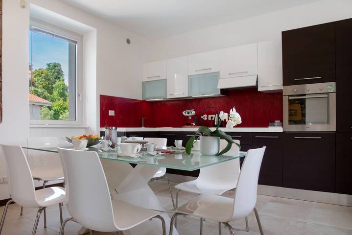 Gîte pour 4 personnes, avec jardin à Laveno-Mombello - 2