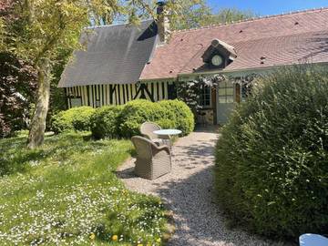 Gîte pour 2 personnes, avec jardin et vue à Les Champeaux