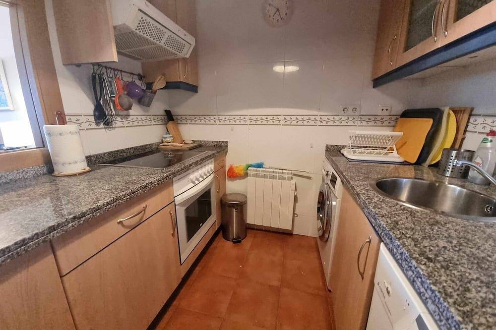 Entire apartment, Apartamento Vacacional Marita in Nueva de Llanes, Llanes
