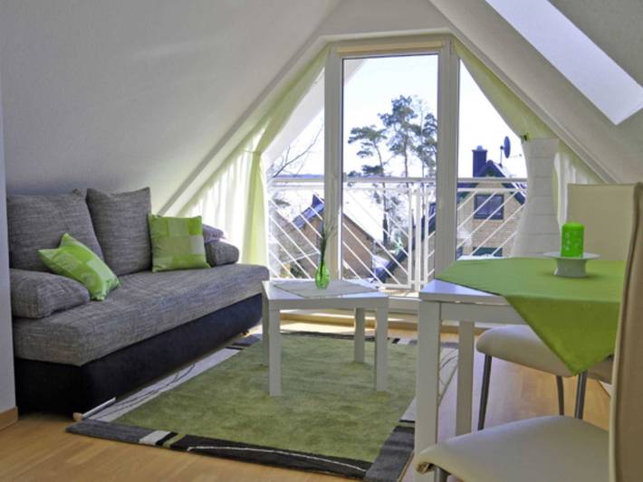 Ferienwohnung für 2 Personen, mit Balkon und Seeblick sowie Garten und Sauna, kinderfreundlich in Röbel-Müritz - 3