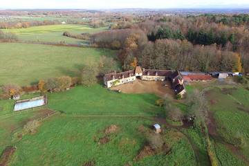 Gîte pour 4 personnes, avec jacuzzi ainsi que terrasse et jardin à Domfront-en-Champagne