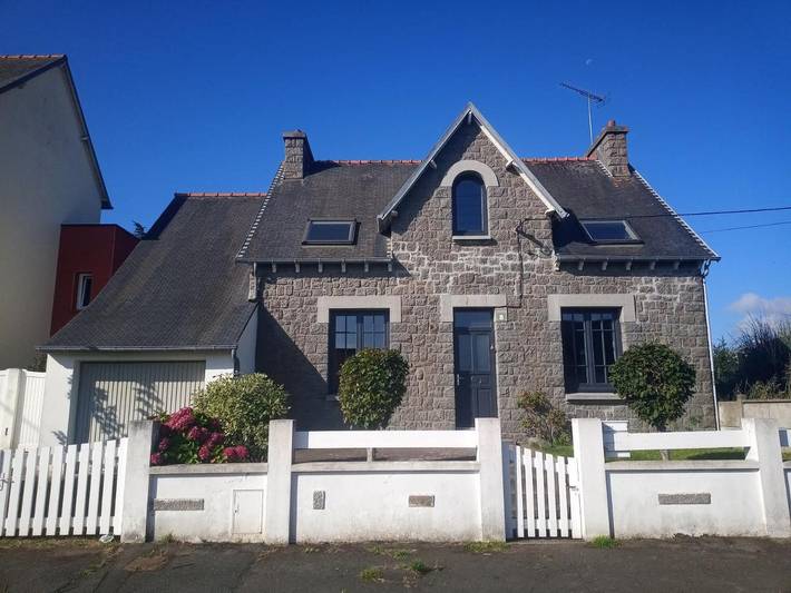 Gîte pour 6 personnes, avec terrasse dans Plage du Valais