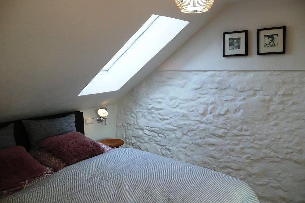 Ganze Wohnung, Großzügige Maisonette-Wohnung mit Dachterrasse in idealer Lage in Regensburg, Ostbayern
