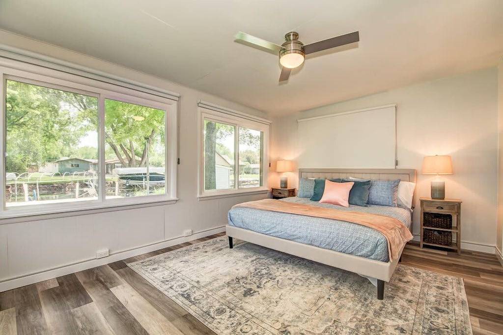 Boji Waterfront Retreat - Millers Bay Canals in Dickinson County