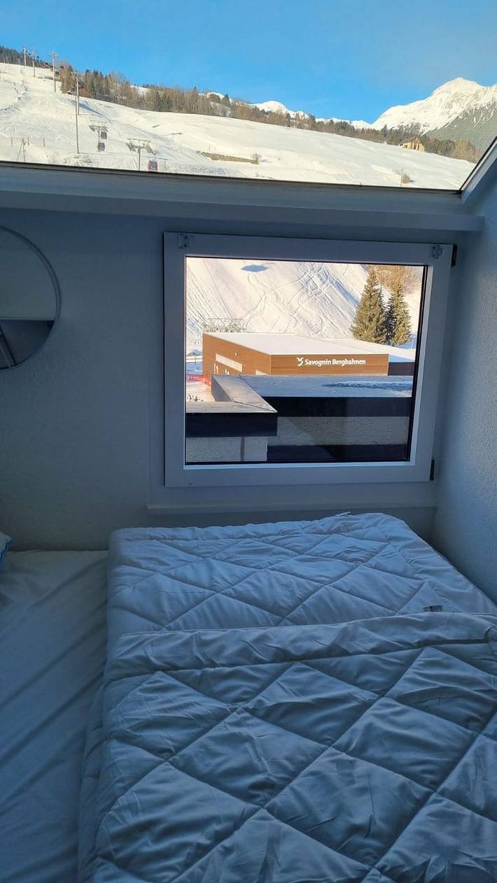 Ganze Wohnung, 1 Zimmer Wohnung für 3 Personen mit Aussicht auf die Skipiste in Surses, Oberhalbsteiner Alpen