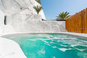 Villa pour 5 personnes, avec jardin à Santorin