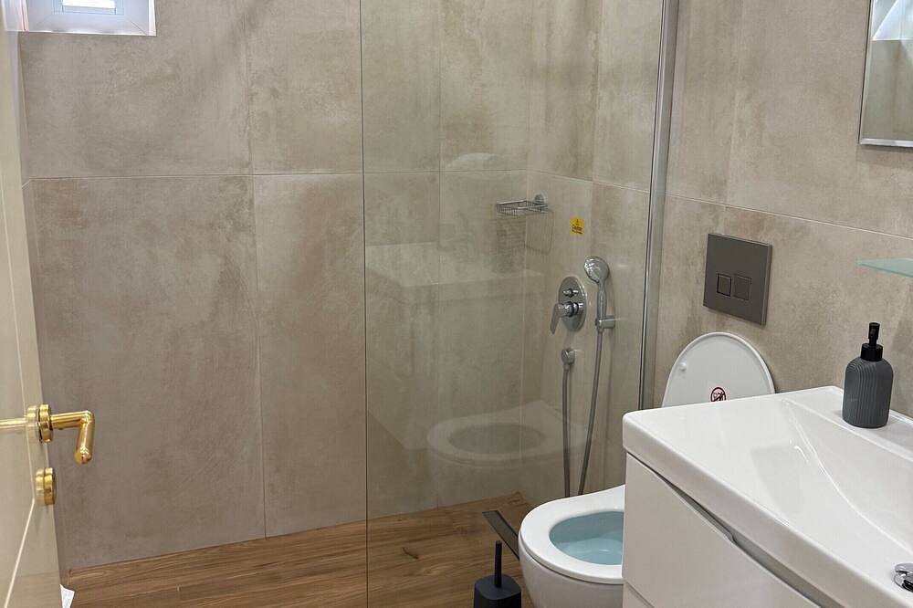 2 bed villa apartment with private pool,  Ideal for a quiet, relaxing holiday. in Malia, Iraklio-Heraklion und Umgebung