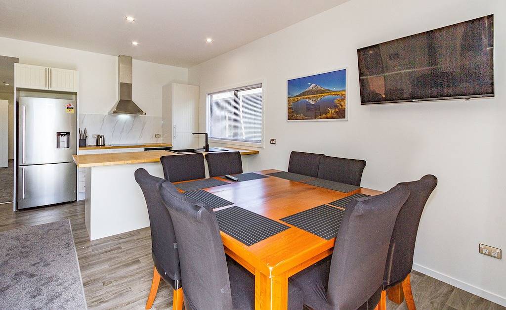 2 houses for the price of 1 in Ohakune, Ruapehu District