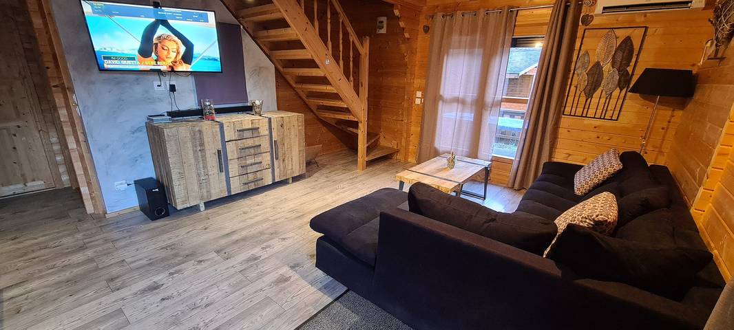 Chalet pour 10 personnes, avec balcon dans l' Ariège - 3
