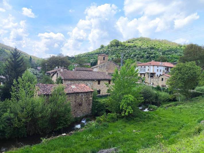 Apartamento para 5 personas, con jardín, Se admiten mascotas en Norte de España