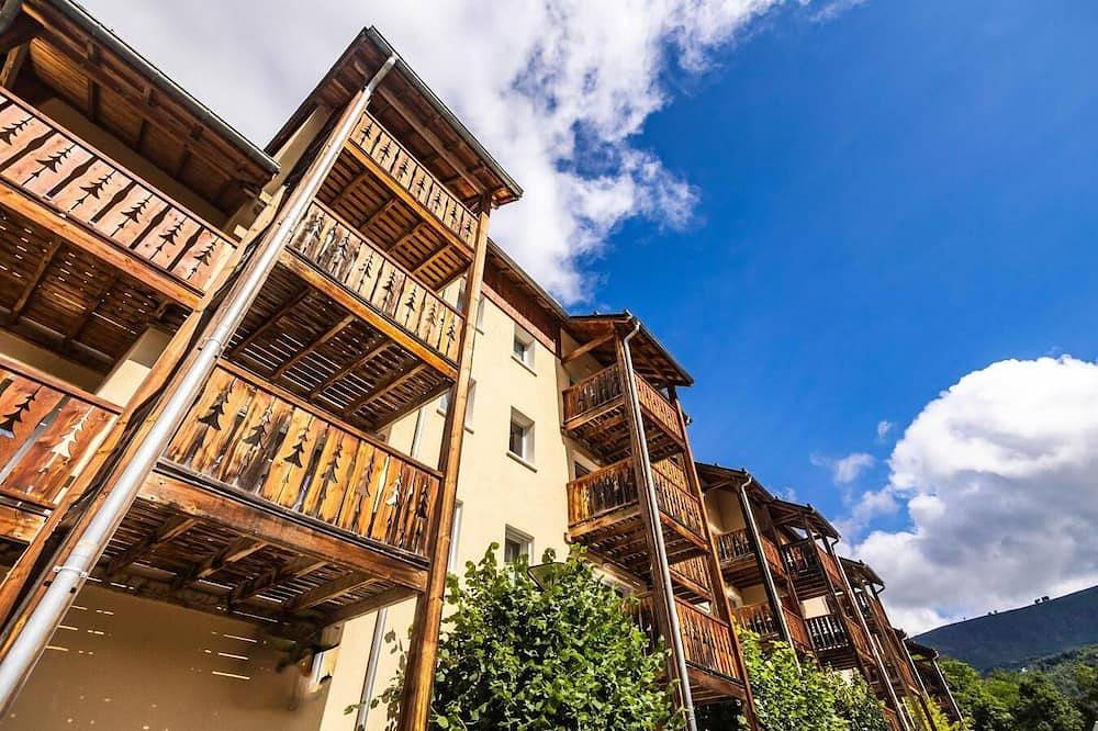 Apartamento entero, Wifi, piscina, terraza, balcón, parking, tv, local para esquís, 23m², Ax-Les-Thermes in Ax-les-Thermes, Pirineos franceses