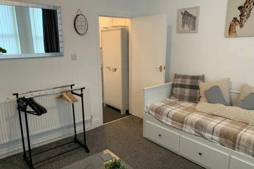 Appartement entier, Cosy Wirral home near Liverpool with Free Parking! in Merseyside