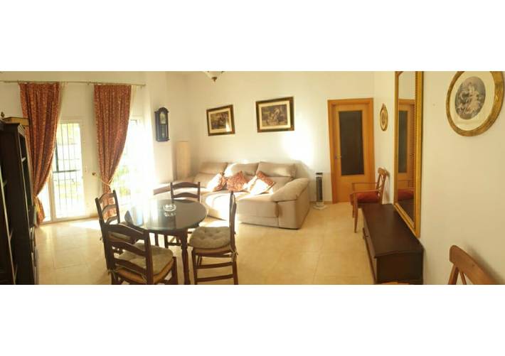 Ganze Wohnung, Geräumige Wohnung in Villa Gallardo mit Klimaanlage, Wlan und Gemeinschaftspool in Campillos, Málaga Provinz