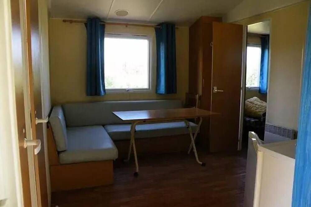 Mobil Home pour 4 Personnes dans Le Buisson-de-Cadouin, Périgord Pourpre