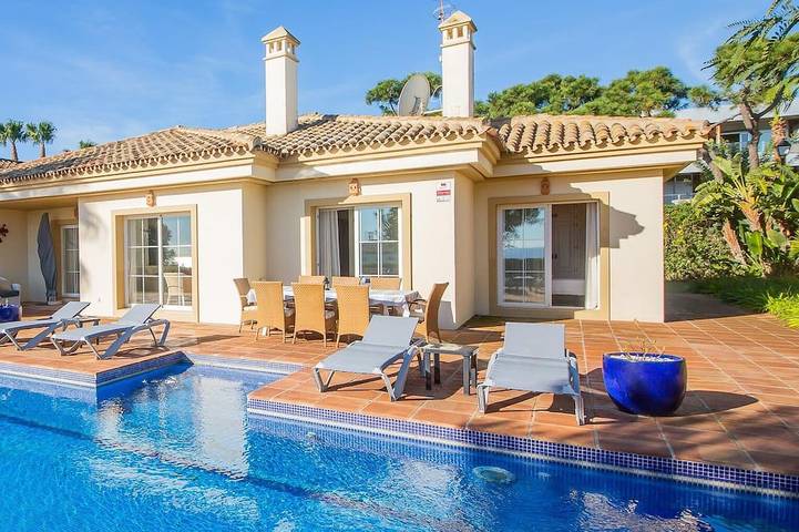 Villa voor 8 personen, met terras en tuin in Manilva