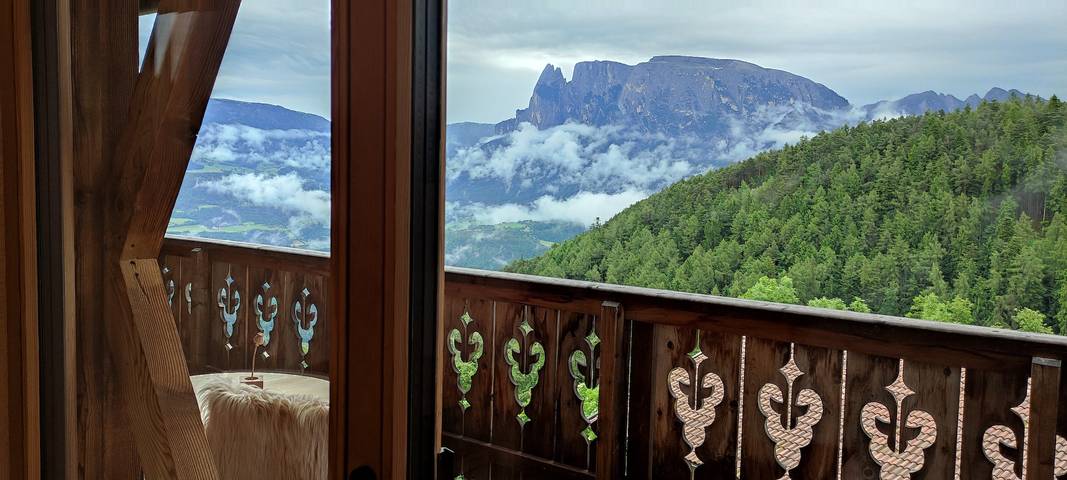 Appartamento intero, Appartamento "Aschnerhof Holzhitt" con vista sulle montagne, balcone privato e Wi-Fi in Longomoso - Lengmoos, Renon