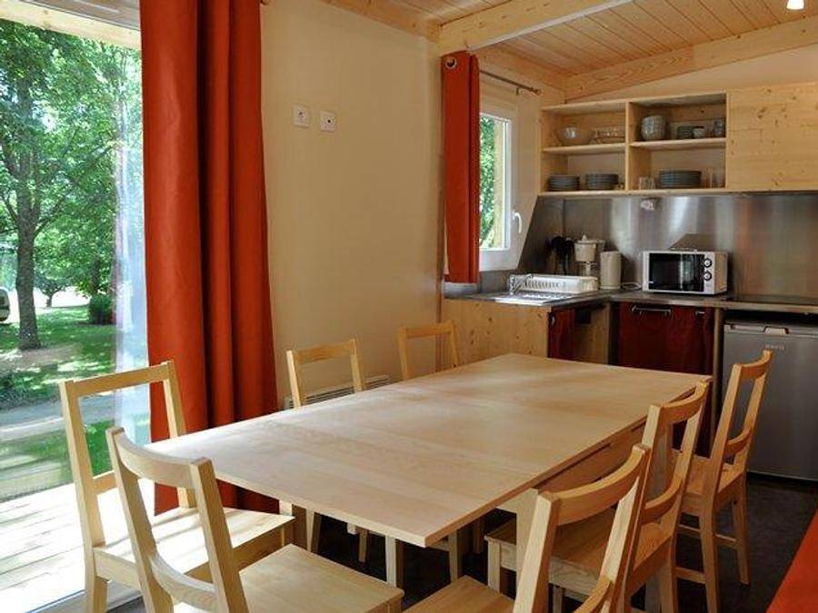 Flower Camping et Base de Loisirs de Rouffiac - Chalet 8 personen - Chalet Premium Nature 41 m² - 3 Zimmer 6/8 pers. in Angoisse, Périgord Vert