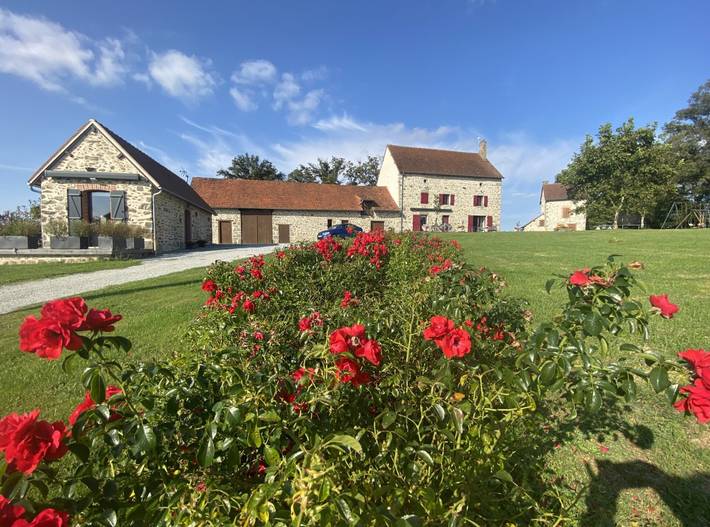 Location de vacances pour 6 personnes, avec terrasse ainsi que jardin et vue sur le lac dans la Creuse - 3