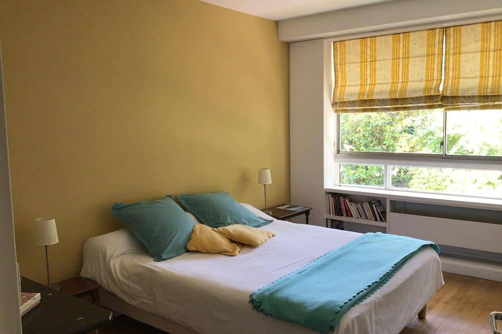 Entire apartment, Spacious, bright apartment near Paris in Louveciennes, Yvelines