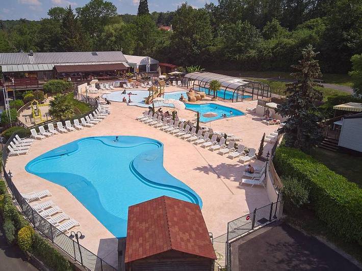 Camping Le Chêne Gris - Stacaravan 4 personen - Comfort | 2 Slaapkamers | 4 Pers. | Terras, verhoogd, niet overdekt | Airconditioning in Faremoutiers, Seine-et-Marne