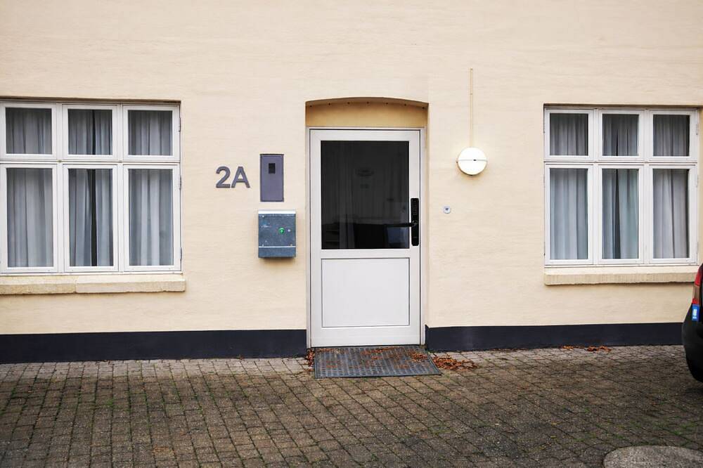 Crimson Autumn (Jp) Suites in Aalborg, Limfjord in Nordjütland