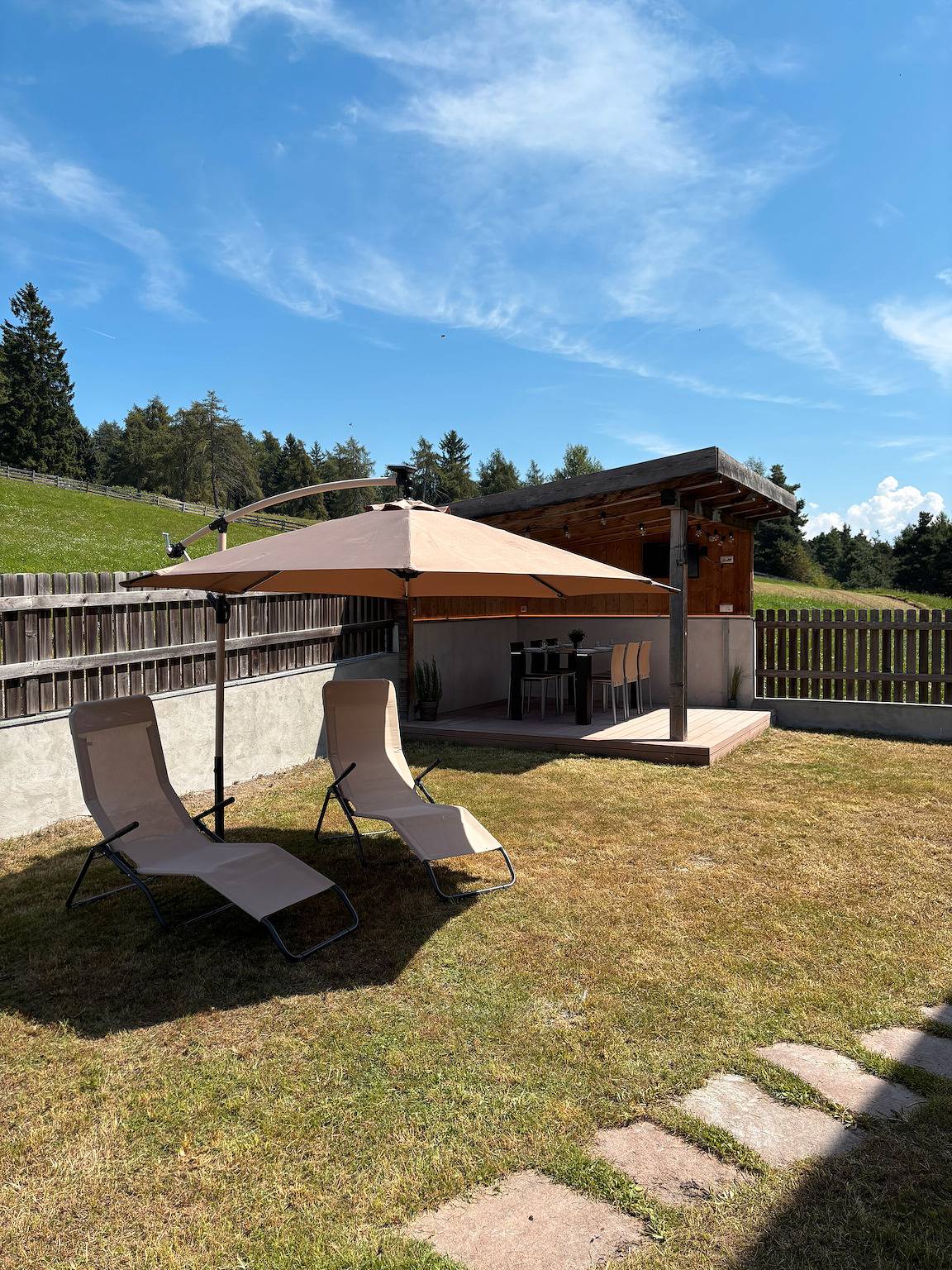 Ganze Wohnung, Apartment 'Solia' mit Bergblick, privatem Garten und Wlan in Jenesien, Sarntaler Alpen