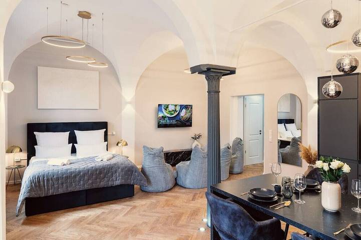 Ganze Wohnung, New Luxus Suite | Two Kingbeds | Center | Netflix in Augsburg-Innenstadt, Augsburg