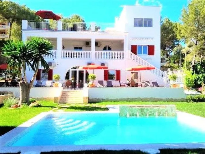 Casa de vacaciones para 12 personas, con jardín además de sauna y balcón - 1