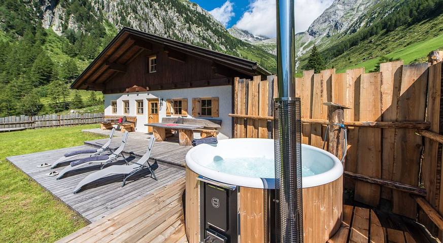 Chalet für 6 Personen, mit Terrasse und Whirlpool in Ahrntal