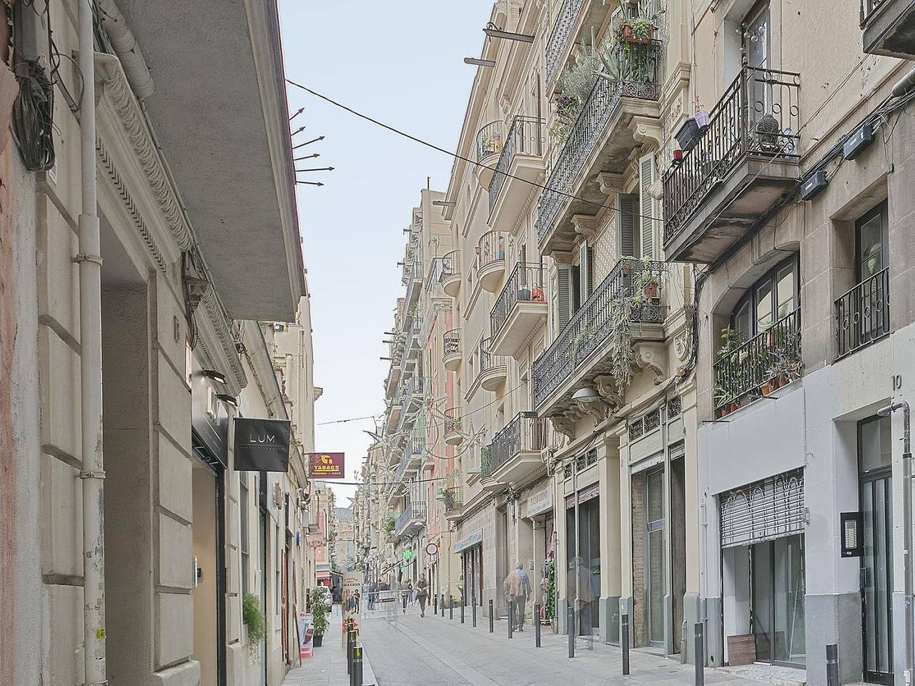 My Space Barcelona – Newly renovated apartment in Gràcia for families and executives – Two-Bedroom Apartment