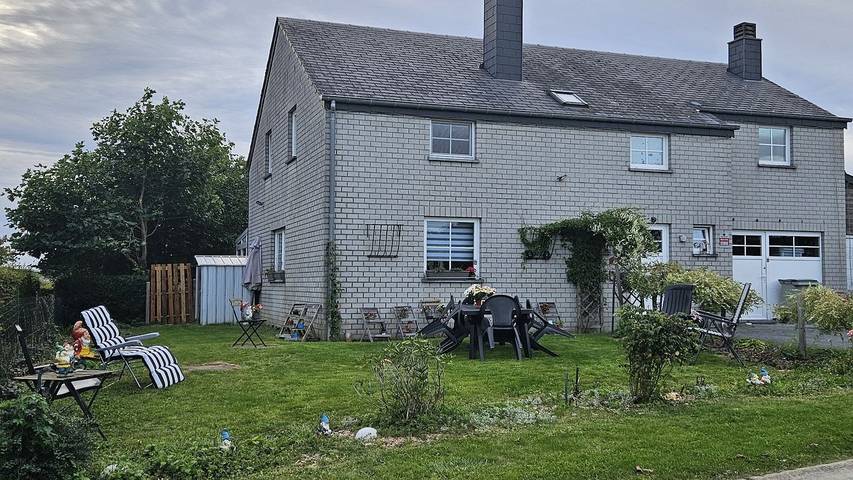 Gîte pour 6 personnes, avec jardin, animaux acceptés à Paliseul