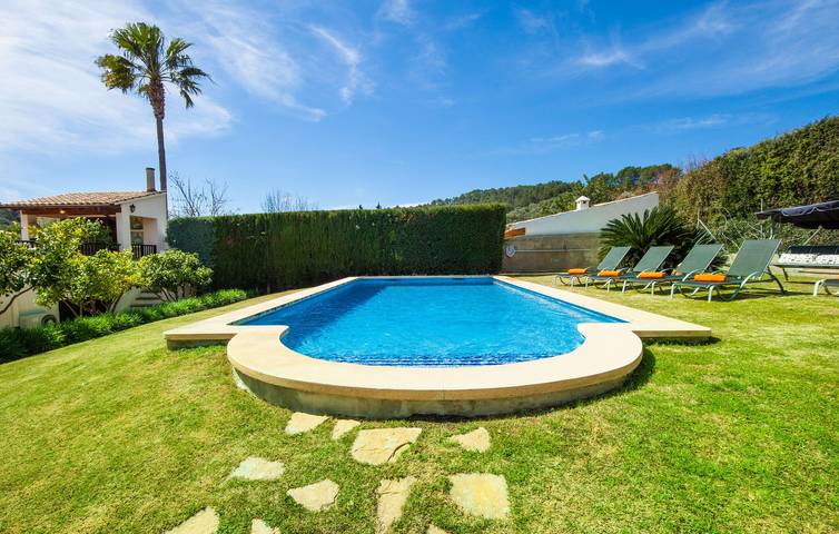 Wolkenstein Apartment mit Pool, Terrasse & AC | Nähe Stadtzentrum in Selva, Mallorca Inselmitte