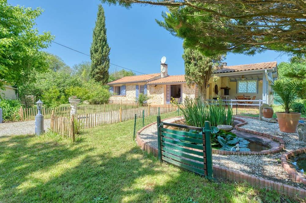 Vacation home Nola by Interhome in Gaillan-en-Médoc, Lesparre-Médoc region