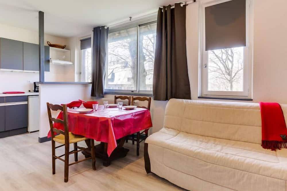Entire apartment, Les Hauts de Deauville in Tourgéville, Lisieux region