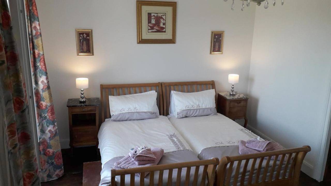 Double Room with Private Bathroom in Saint-Priest-des-Champs, Puy-de-Dôme