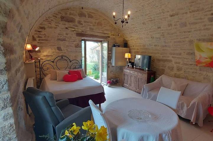 Location de vacances pour 2 personnes, avec jardin et piscine à Saint-Médard - 2