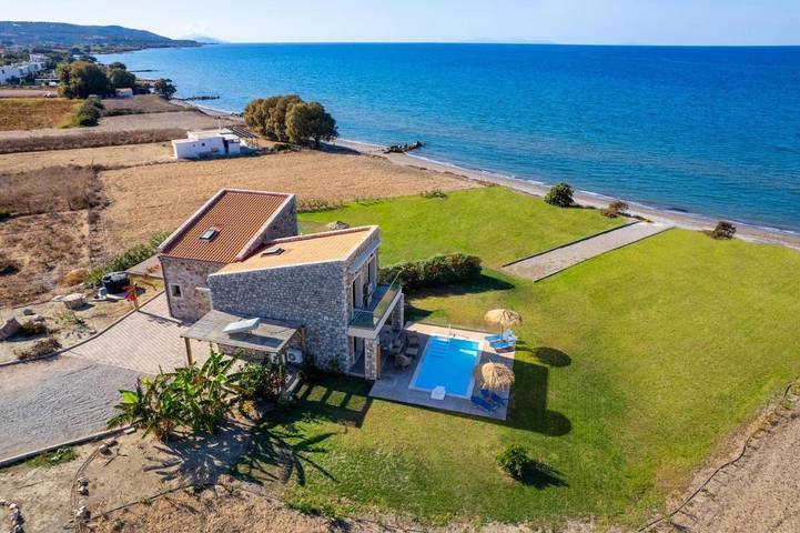 Villa for 5 people, with Balcony and Terrace as well as Garden and Pool in Fanes