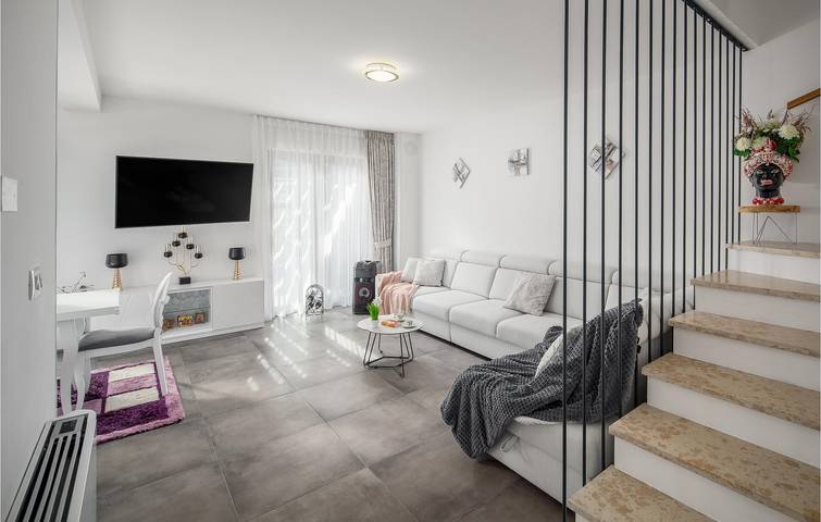 Ferienhaus für 8 Personen, mit Terrasse und Pool in Novigrad - 4