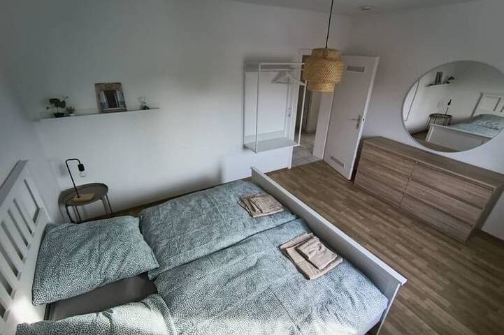 Ganze Wohnung, Komfortable Wohnung mit Balkon für bis zu 6 Personen in Bochum, Ruhrgebiet