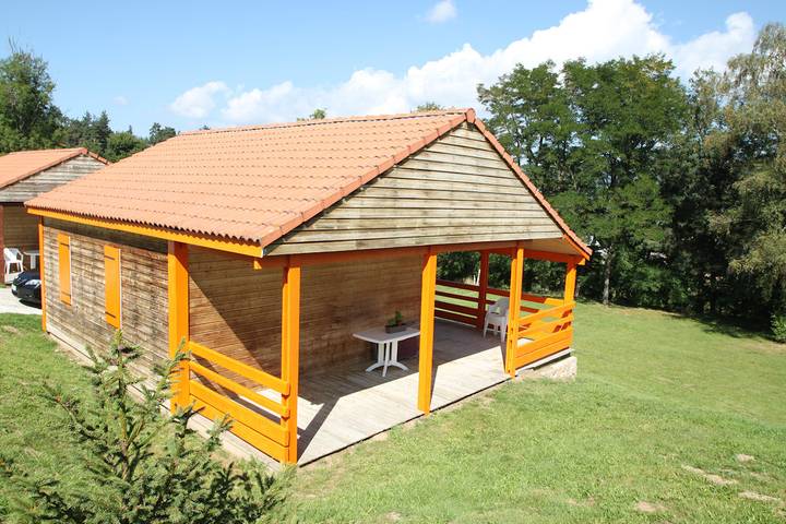 Chalet pour 6 personnes, avec piscine ainsi que terrasse et jardin, animaux acceptés dans Lozère - 4