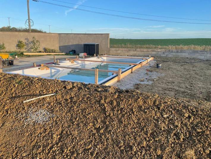 Location de vacances pour 2 personnes, avec terrasse et jardin ainsi que piscine et vue à Cazalrenoux - 2