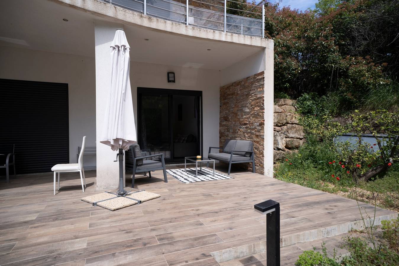 Ganzes Studio, Flucht und Gelassenheit im Studio Le Partegal mit Gemeinschaftspool, Wi-Fi und Klimaanlage. in La Valette-du-Var, Mittelmeerküste (Frankreich)