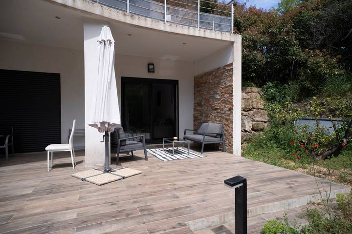 Monolocale intero, Fuga e serenità allo Studio Le Partegal con piscina in comune, Wi-Fi e aria condizionata in La Valette-du-Var, Costa mediterranea (Francia)