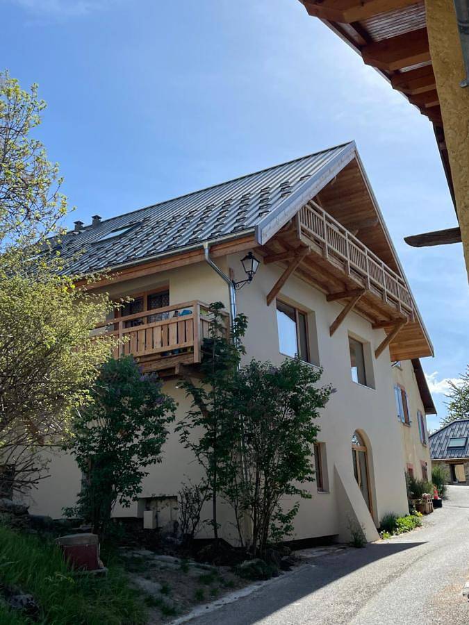 Gîte pour 4 personnes, avec balcon et vue à Puy-Sanières - 2