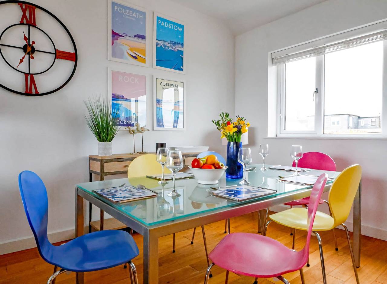 Number 9 with wonderful views over Port Isaac Bay in Port Isaac, Pentire Point - Widemouth