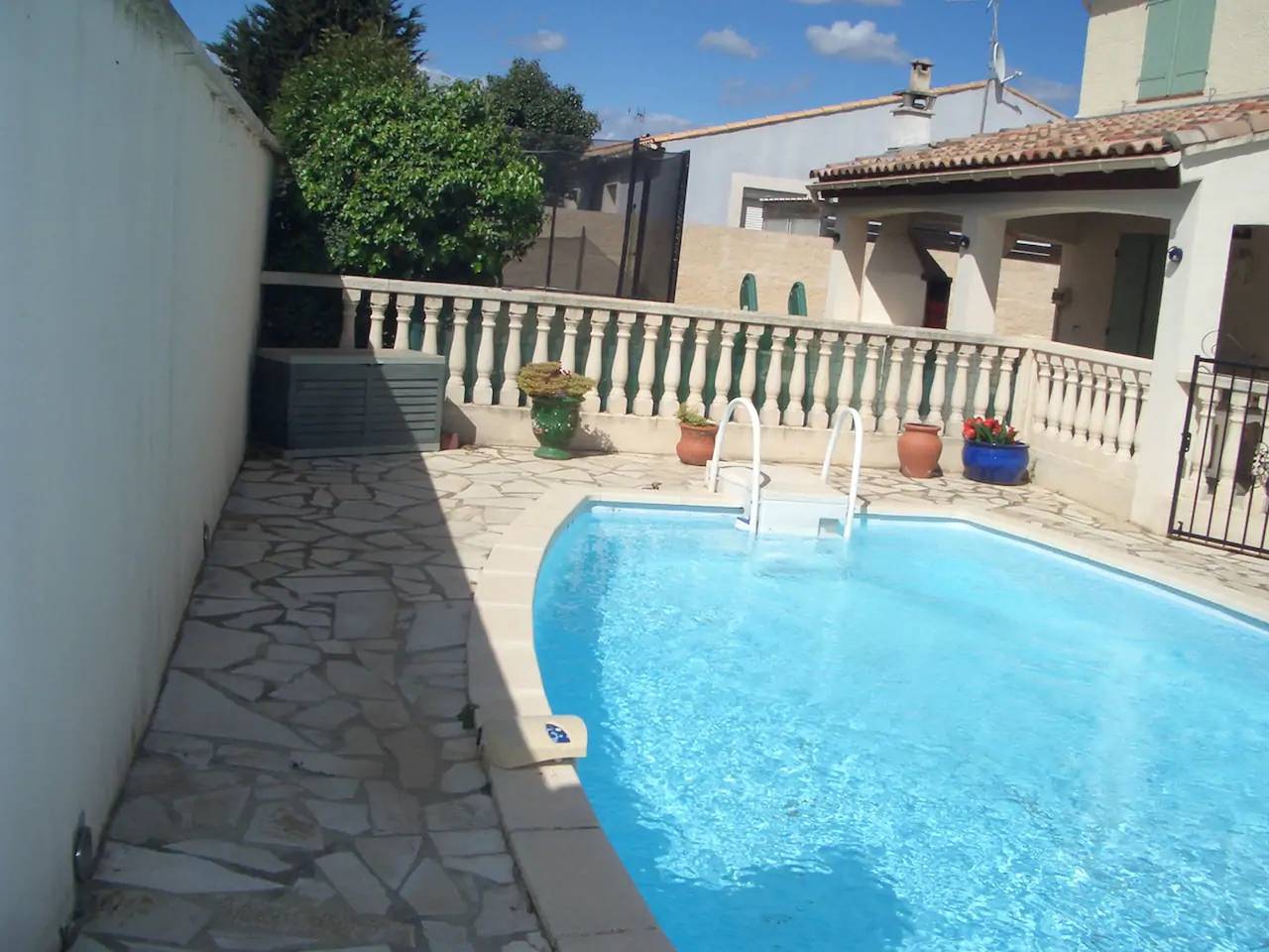 Villa avec jardin à Poussan avec piscine privée ouverte toute l'année in Poussan, Côte d'Améthyste