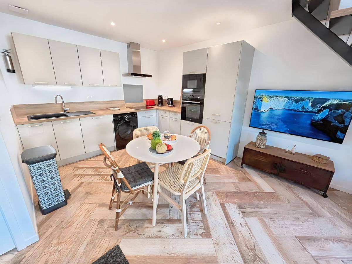 One-Bedroom House in Ranville, Région de Caen