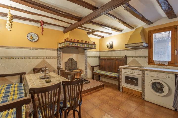Vakantiehuis voor 12 personen, met Balkon in Teruel en omgeving