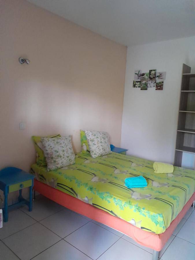 Maison d’hôte pour 2 personnes, avec vue ainsi que jardin et sauna à Deshaies - 4