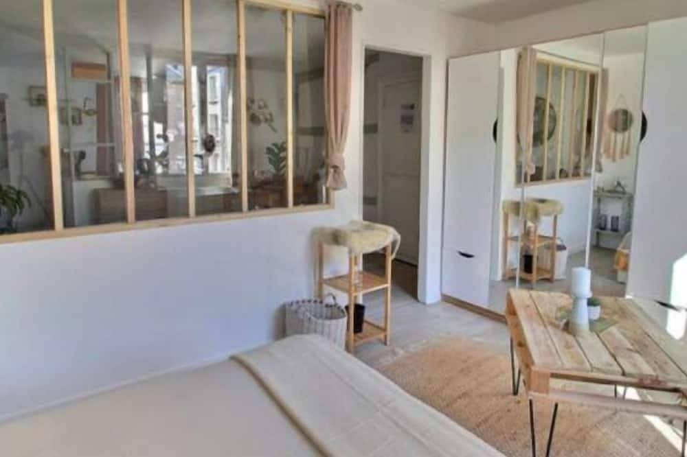 Entire apartment, Le Savana - Renovated & City Center in Bourges, Bourges region